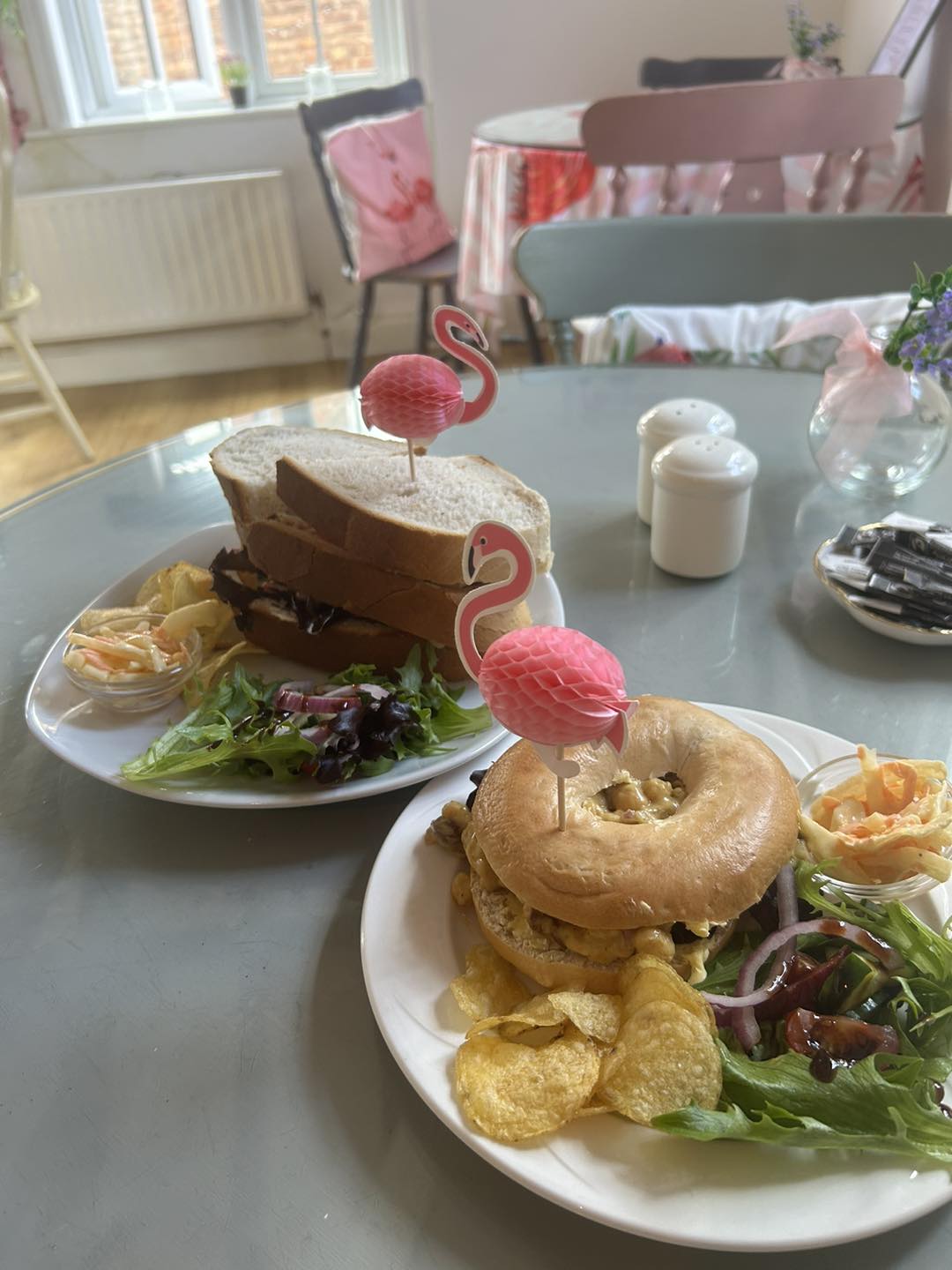 Flamingo Lunch Special